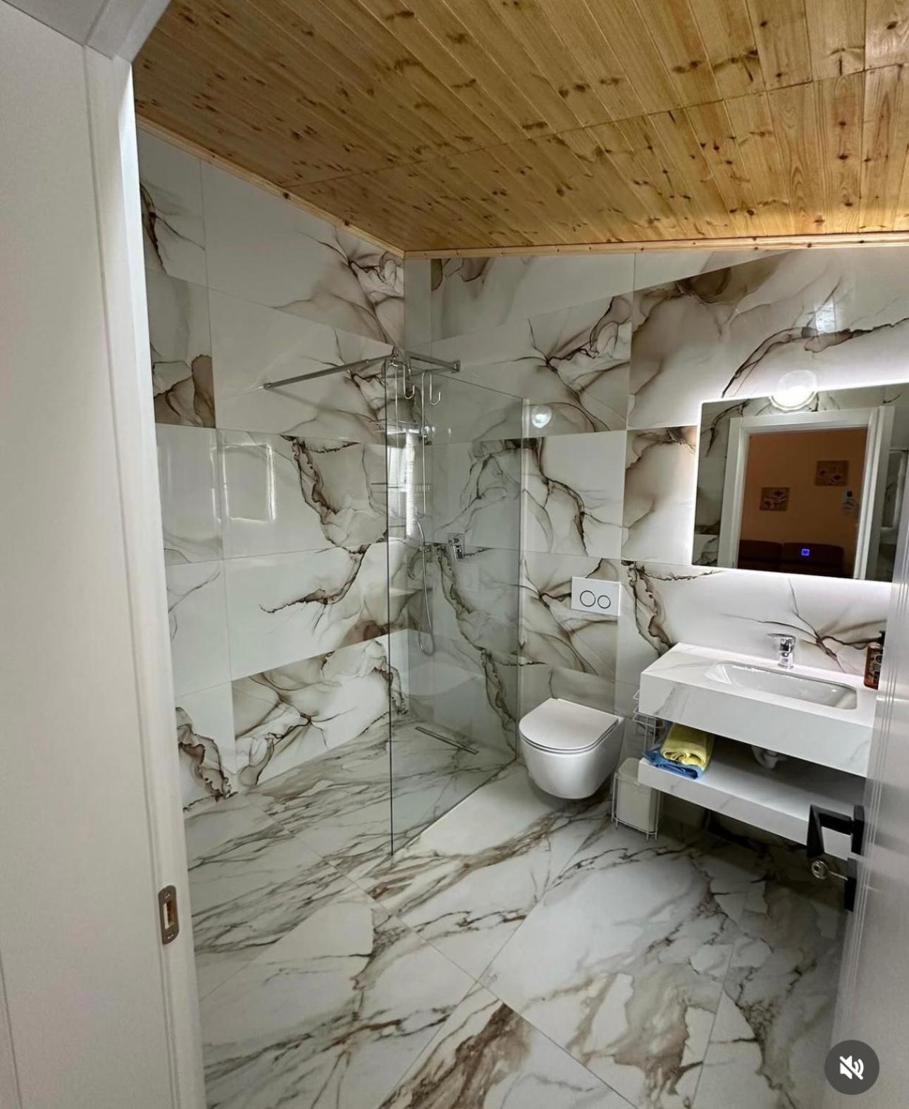 Qyteza Guest House & Camping Shkodër Eksteriør billede