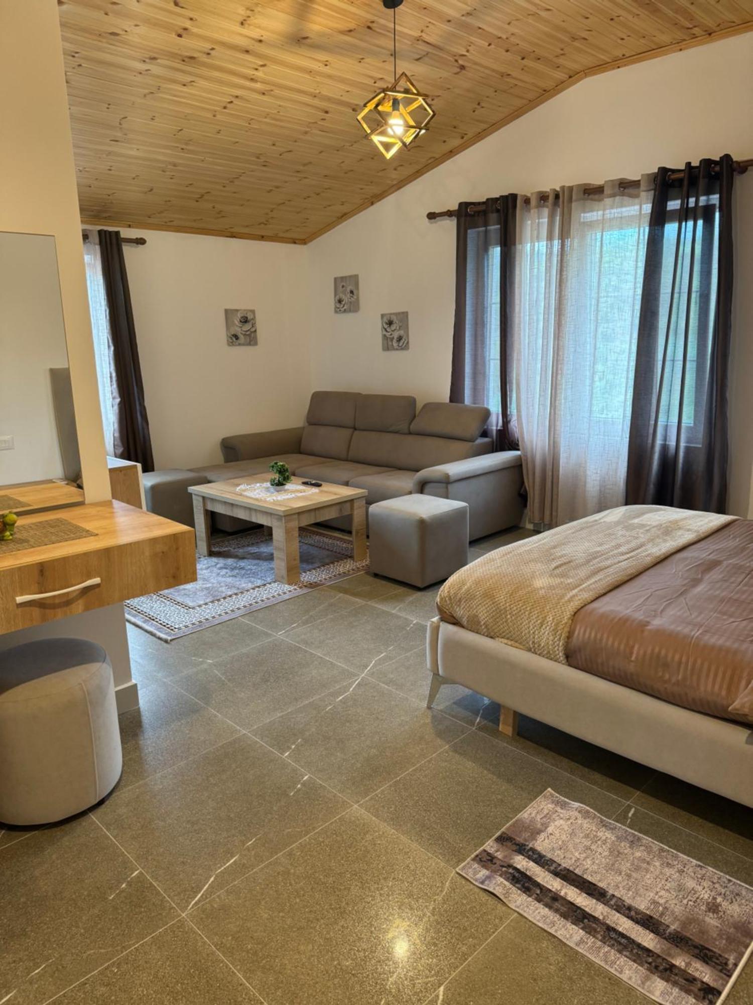 Qyteza Guest House & Camping Shkodër Eksteriør billede